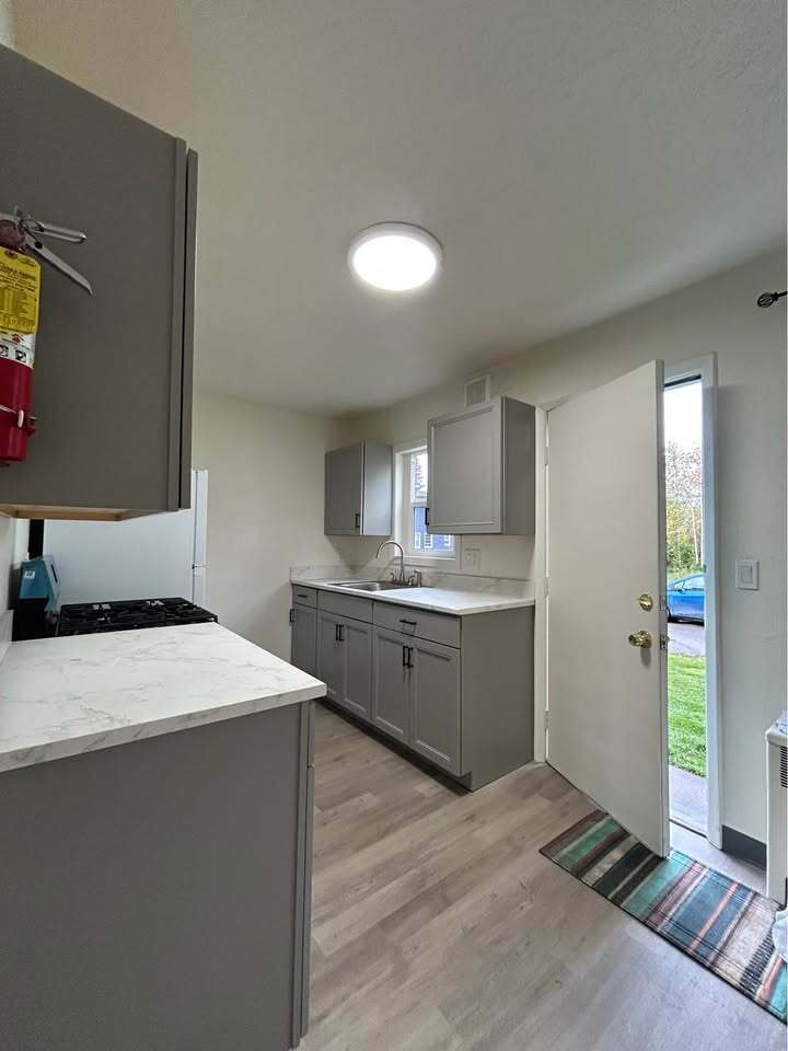 2 Bedroom Unfurnished Townhouse, A Street, Apartment 3