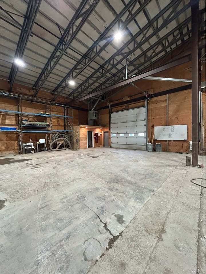 North Pole Warehouse & Office Facility