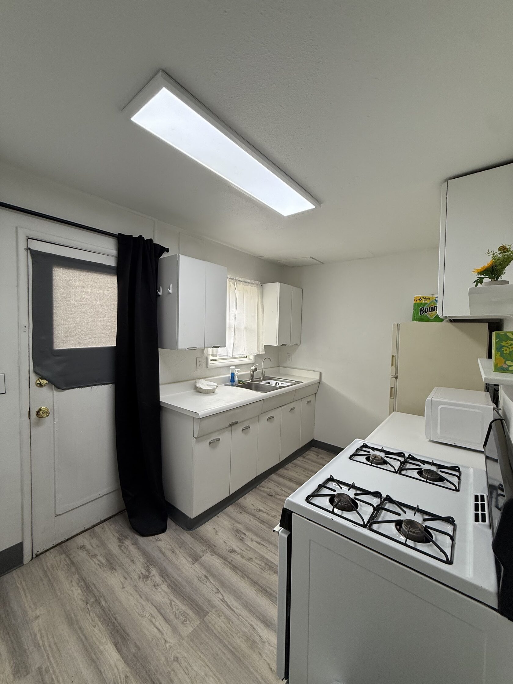 2 Bedroom Furnished Townhouse, A Street, Apartment 1